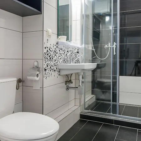 Emilia Apartment *